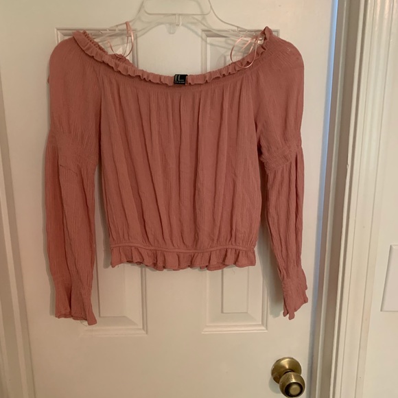 Tops - Picture 1 of 2